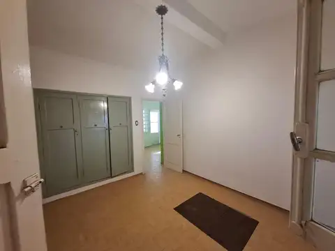 Casa en Alquiler con 1 cochera