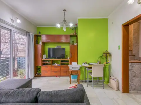 Depto Tipo Casa en Venta de 4 ambientes