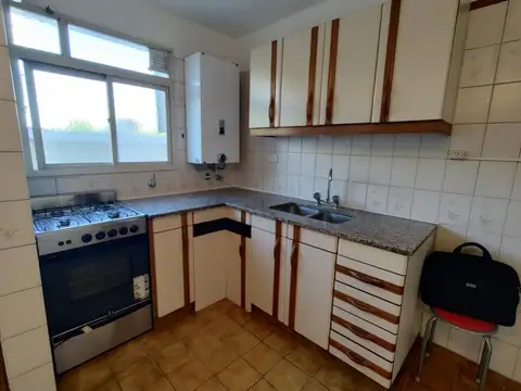 Departamento 4 ambientes con 2 baños