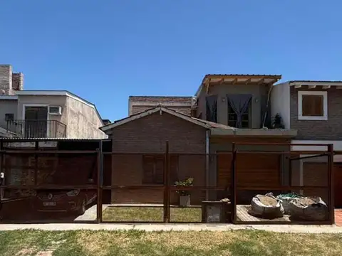 PASAJE PRIVADO NUMERO 4 CASA 4 lOTE 63 100