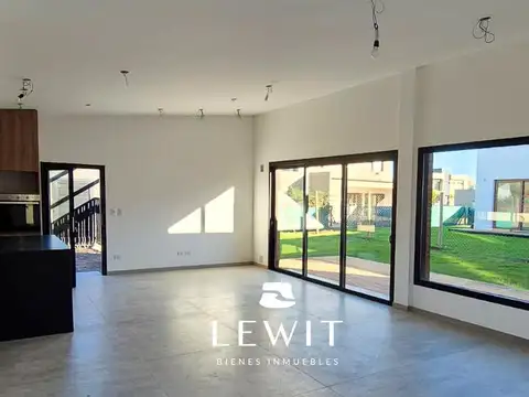 Casa en Venta en Neuquén, USD 470.000