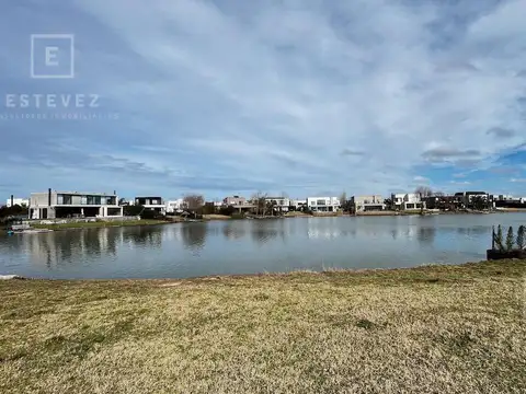 Lote a la laguna en venta, Barrio Norte, El Cantón, Escobar