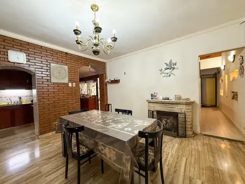 VENTA - Casa con local y terraza – Villa del Parque - Santa Rita
