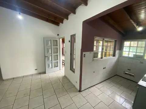 Casa 3 ambientes en alquiler José c Paz.