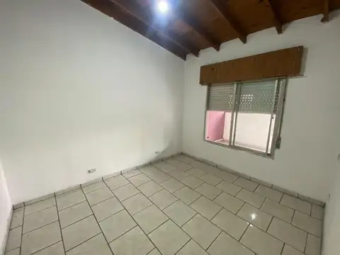 Casa 3 ambientes en alquiler José c Paz.