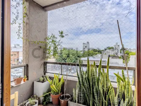 Piso de categoría en venta, terraza y quincho, Zona Norte
