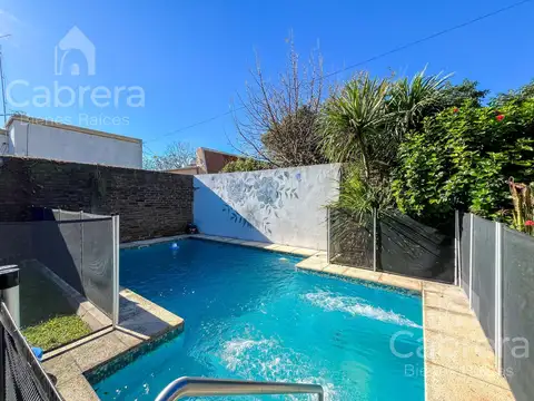 Casa 7 ambientes con 2 baños