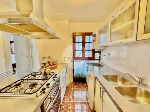 De Las Artes 100, Piso 3