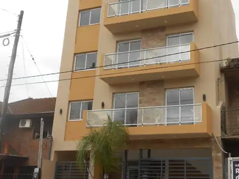 DEPARTAMENTO 2 AMB CON COCHERA Y BALCON EN ALQUILER