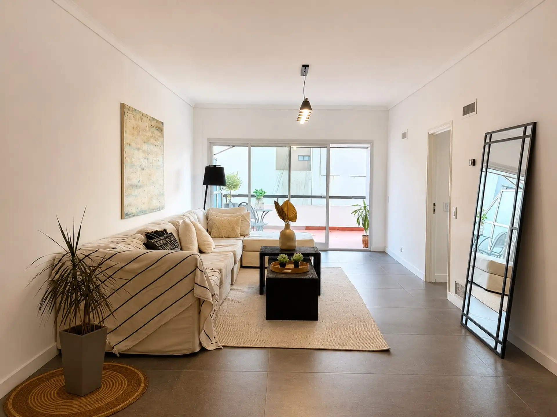 Departamento 4 amb, 132m² con balcón terraza y cochera — Microcentro