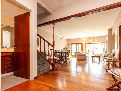 Casa en Venta con 1 cochera