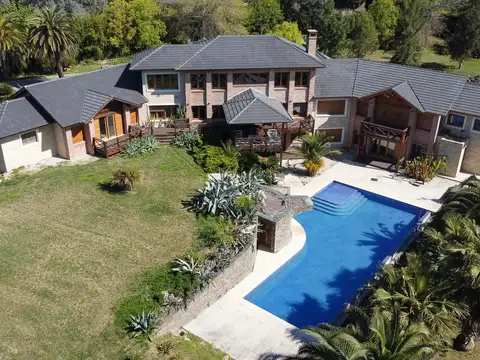 Casa en Venta en Pilar, USD 2.250.000
