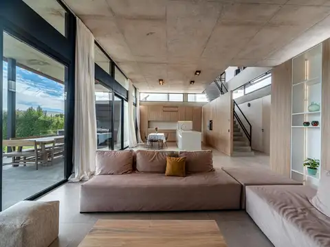 Casa 4 ambientes con 3 baños