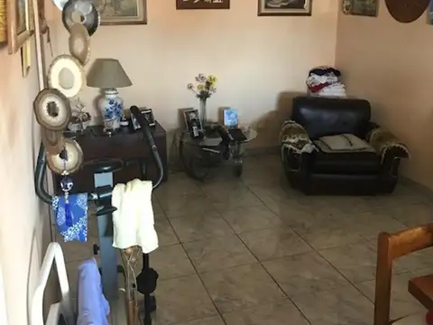 Departamento 4 ambientes con 2 baños