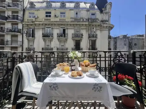 Departamento en Fraces en San Cristobal. Cinco dormitorios, vista a la cúpula del Congreso