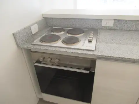 Departamento en Alquiler en Coghlan, $ 750.000