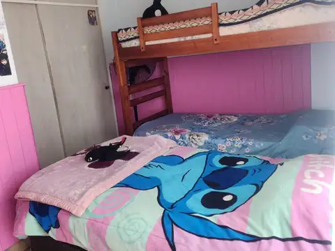 DOS CASAS EN UN MISMO LOTE DE 10 X 54 MTS CON PILATE PARQUE QUINCHO Y COCHERA