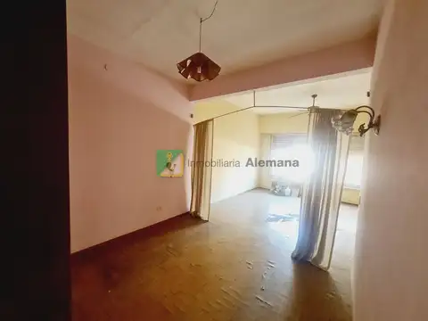Casa en Alquiler con 1 cochera