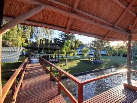 Casa en Alquiler en Villa La Ñata, USD 5.500