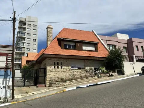 Oportunidad  VENTA CASA CHALET, CENTRO, COMODORO RIVADAVIA