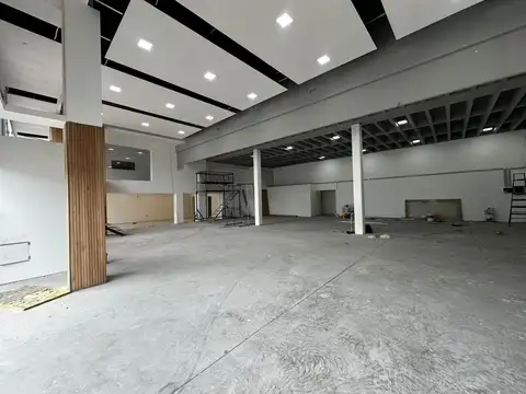 IMPONENTE LOCAL 500M2 RUTA E-53 - RÍO CEBALLOS