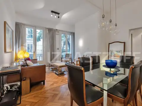 Departamento en Venta en Recoleta de 2 ambientes. Edificio francés. Reciclado