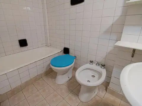 Departamento 2 ambientes en Caballito con balcon corrido