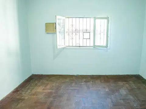 CASA 4 AMBIENTES EN VENTA EN TEMPERLEY