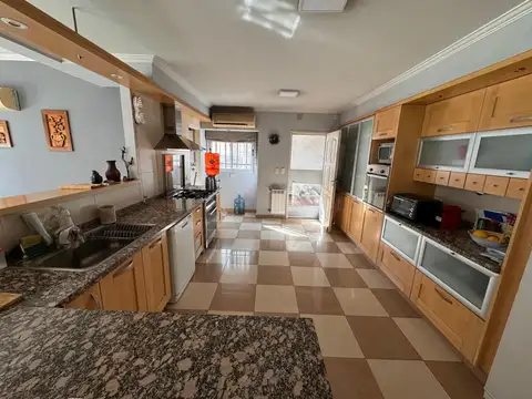 Casa en Venta en Ituzaingo, USD 380.000