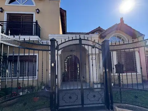 Casa 4 ambientes en Ituzaingó Norte