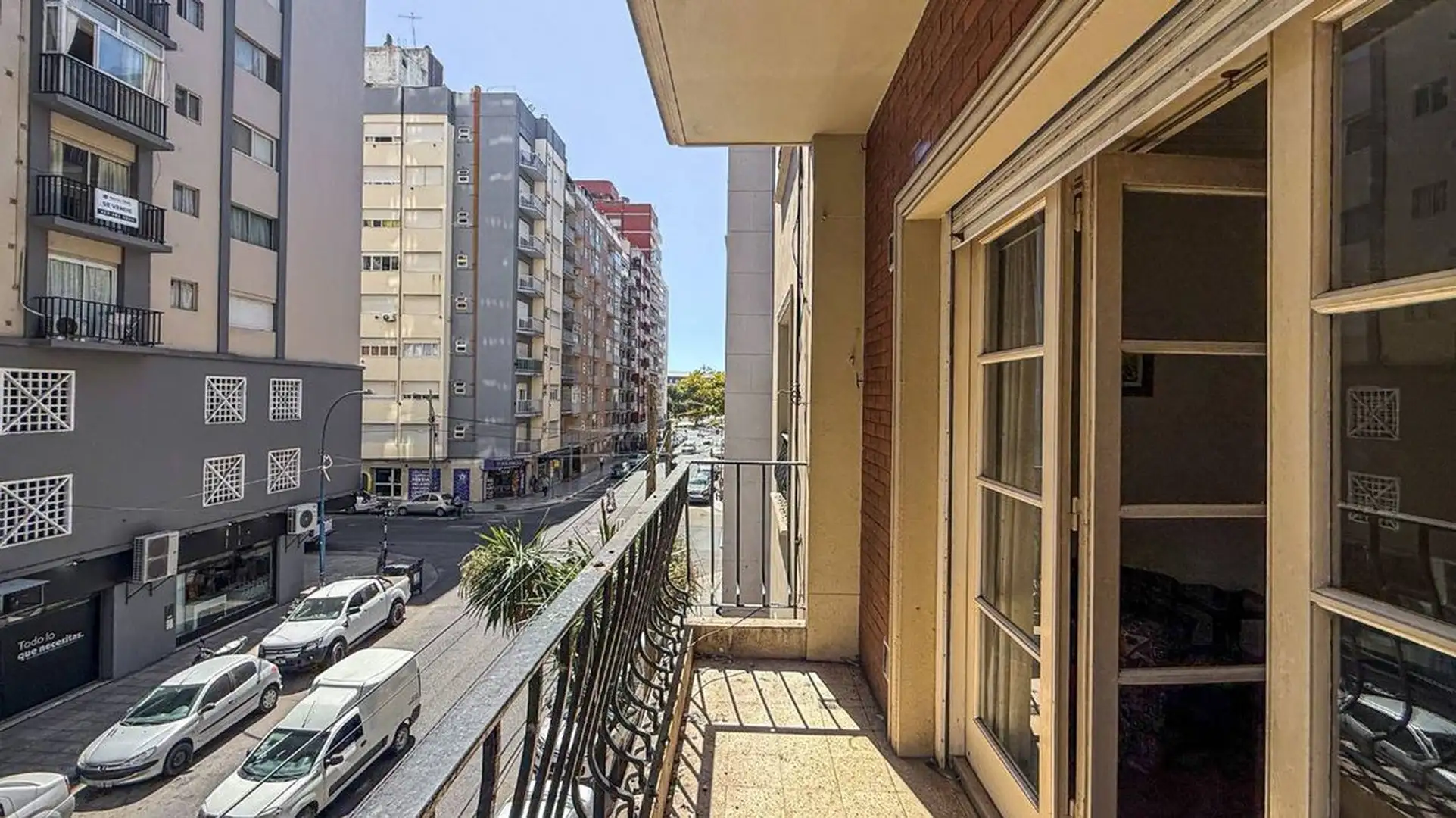 VENTA DEPTO 3 AMB FRENTE CON BALCÓN Y DEPENDENCIA