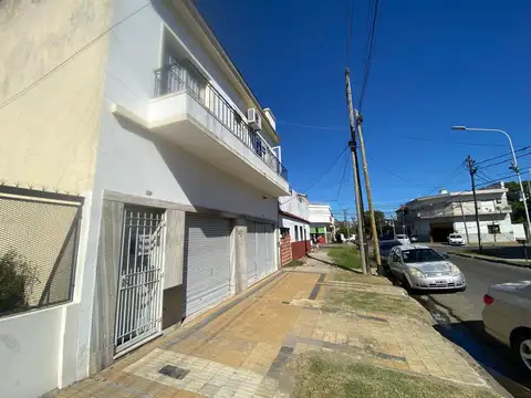 Lanus 4 ambientes   terreno   local y cochera