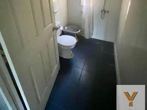Casa en Alquiler - 2 Dormitorios 1 Baño - 2500mts - La Plata