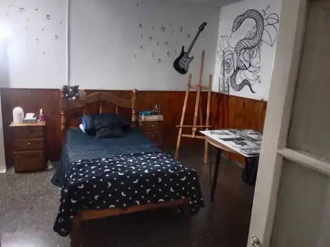 Casa en Venta con 3 cocheras