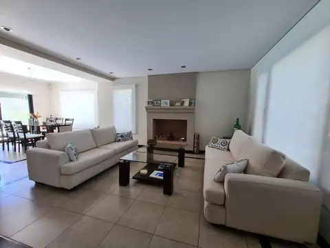 Casa en Alquiler en La Pradera I, USD 2.900