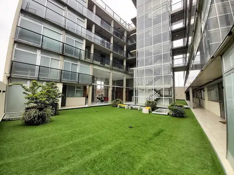 Venta Departamento 3 dormitorios cochera doble, baulera. Pileta - Fisherton
