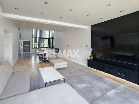 Casa en Venta al Este