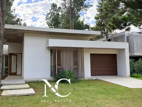 Casa en venta en Costa Esmeralda a estrenar con gas natural