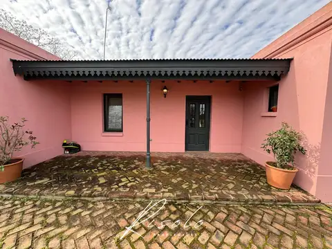 Casa en Venta. Pileta. 3 dormitorios. Estilo Campo. Barrio Cerrado, Escobar