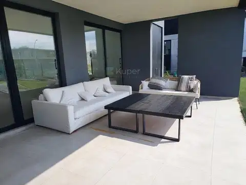 Casa en Alquiler al Suroeste