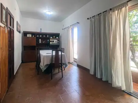 VENTA CASA PLANTA ALTA Y PLANTA BAJA BARRIO ALVEAR