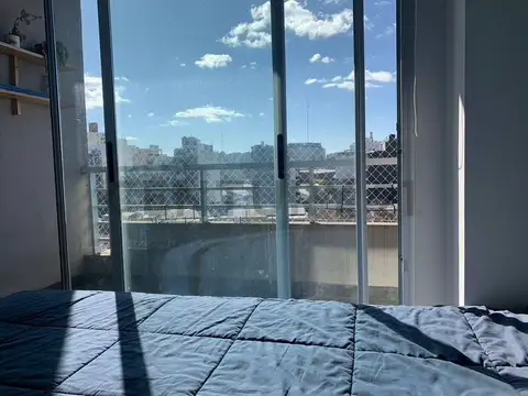 Monoambiente Moderno con Balcón y Vista Abierta | Piso 8° – Dorrego
