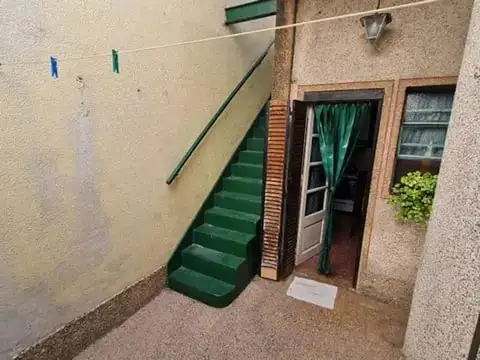 Depto Tipo Casa 2 ambientes con 1 baño