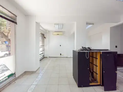 LOCAL COMERCIAL EN ALQUILER DE 145m2 UBICADO EN BARRIO MARTIN