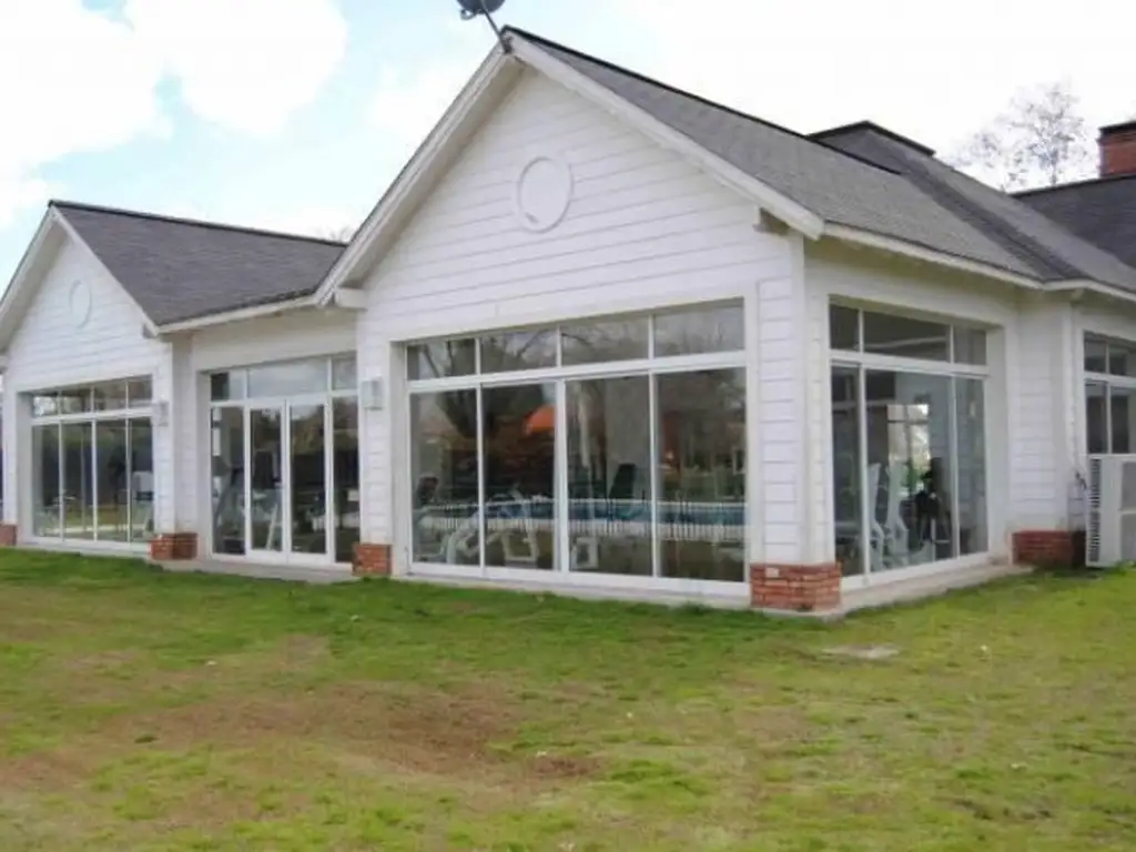 Áreas comunes piscina, gimnasio, club-house, juegos en Olivos Golf Club