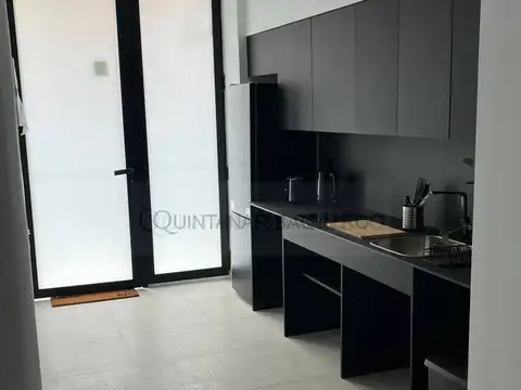 C. de Berni y Català 100