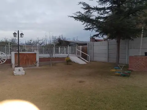 Casa en Alquiler con 1 cochera