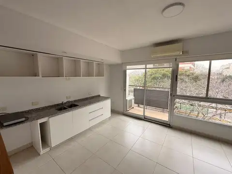 Departamento en alquiler sobre Av. Maipu .