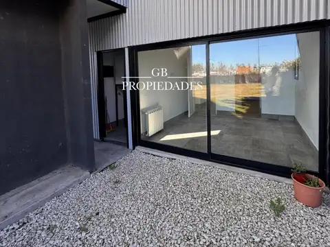 Casa en Alquiler en Pilar del Este - Santa Elena, USD 900
