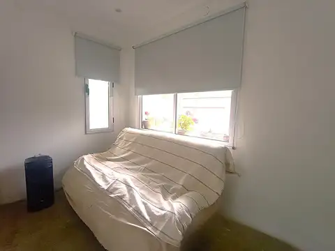 Amplia Casa Quinta en Venta en General Rodríguez, con Pileta y Jardín. Oportunidad!